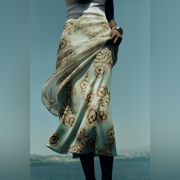 Zara Floral Print Midi Skirt M